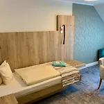 酒店 Frieden & Seminarhaus 3*